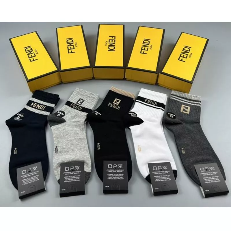 Fendi Socks Set 090303 0117