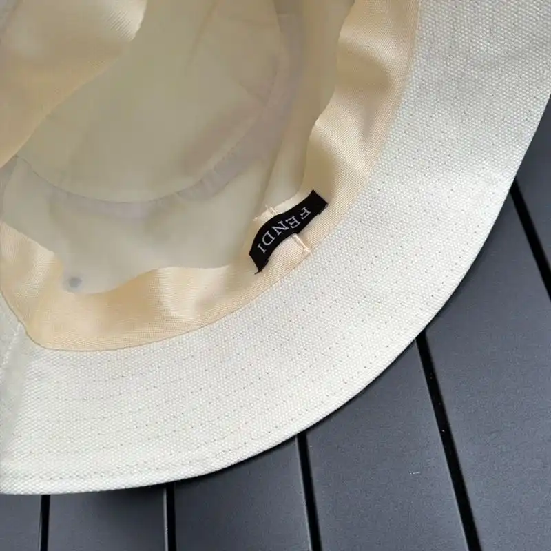 Affordable Fendi Bucket Hat In Fendi Roma Canvas White 0205