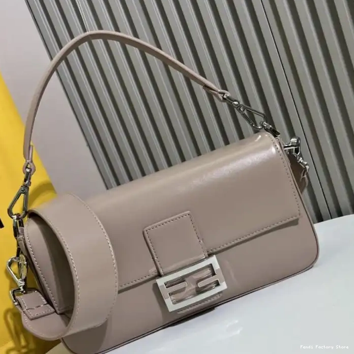 Affordable Khaki Baguette Bag In Medium Fendi Smooth Tiffany Leather 0217