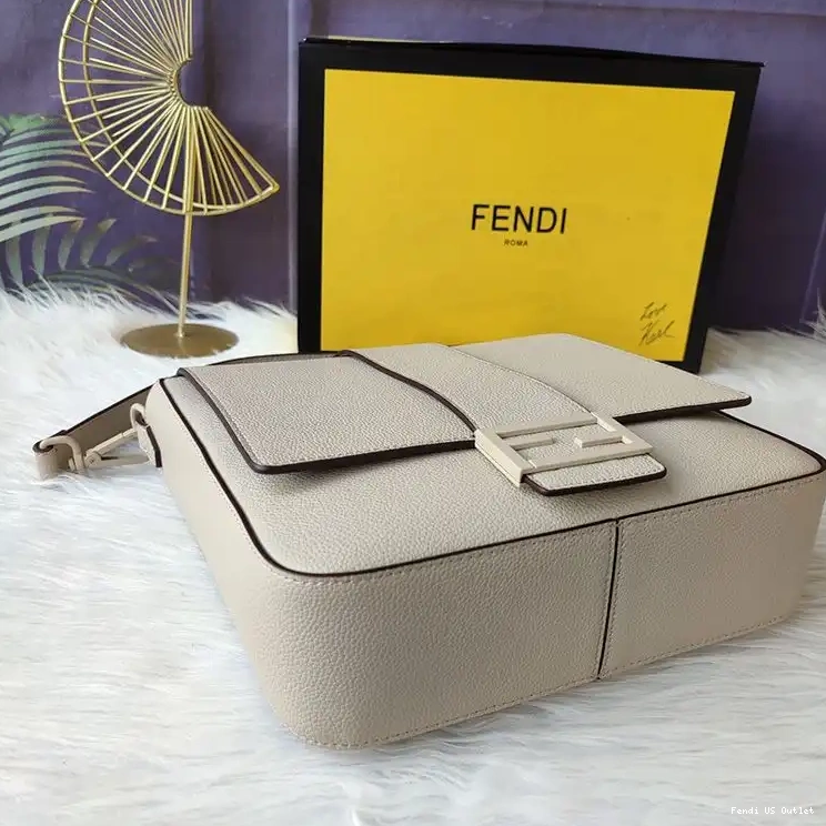 Cheap Romano Fendi In Beige Baguette Messenger Leather Cuoio Medium 0212