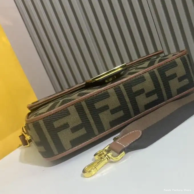 Affordable Canvas Medium Motif FF Fendi In Baguette Green Bag 0316