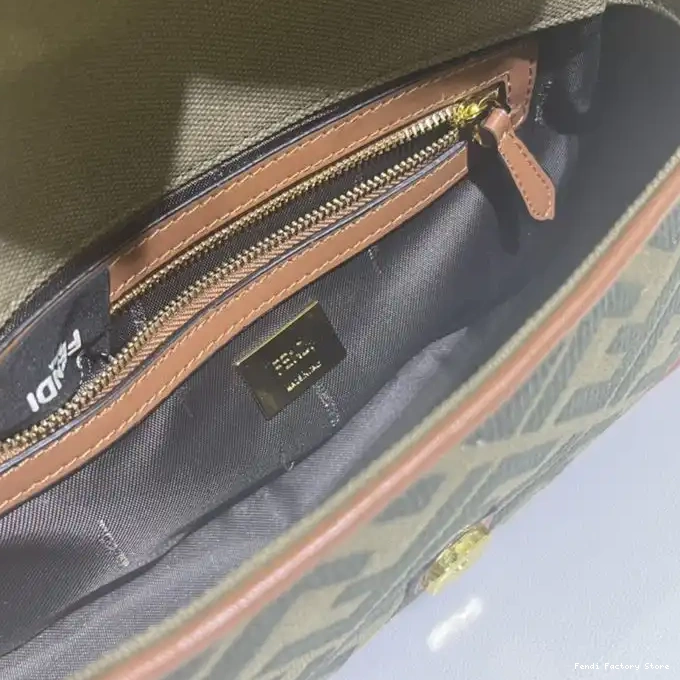 Affordable Canvas Medium Motif FF Fendi In Baguette Green Bag 0316